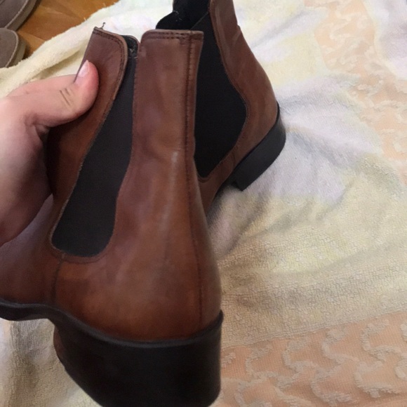 Boots - Picture 3 of 4